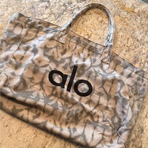 ALO Yoga Camouflage Tote Bag